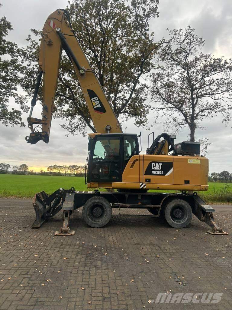 CAT MH 3024 Gravemaskiner for avfallshåndtering