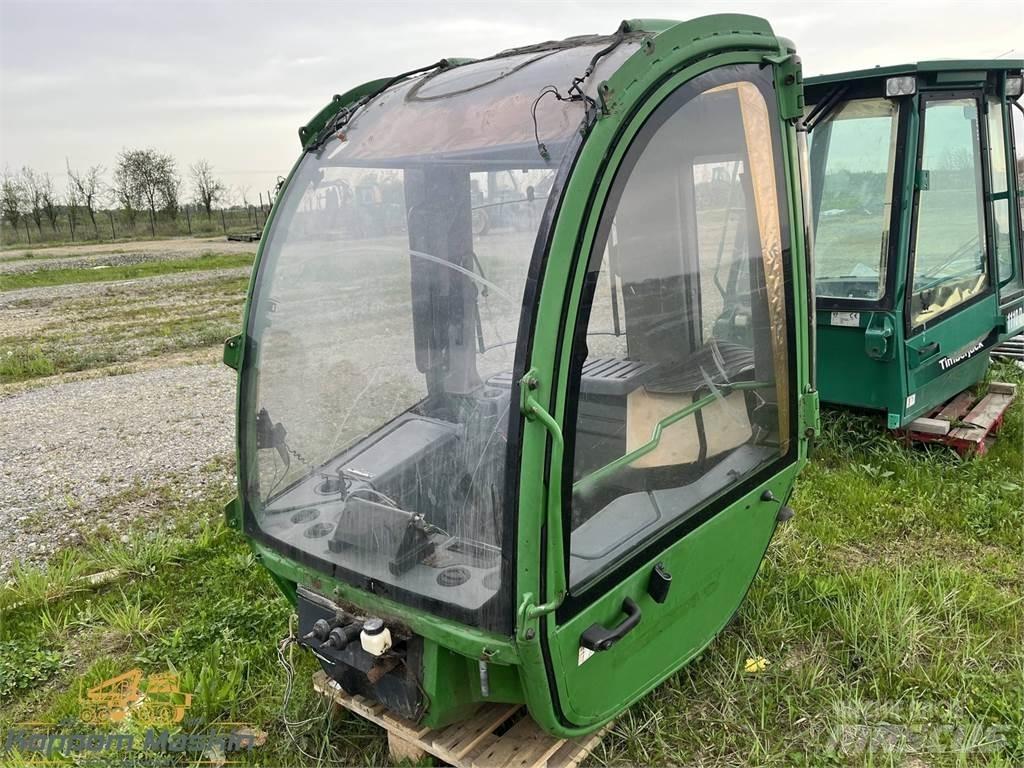 John Deere 1470E Førerhus og Interiør