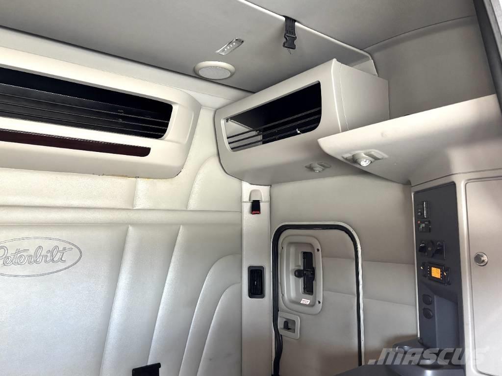 Peterbilt 567 Trekkvogner