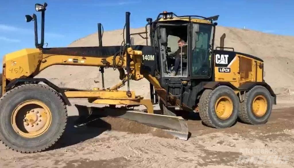 CAT 140M Veihøvler
