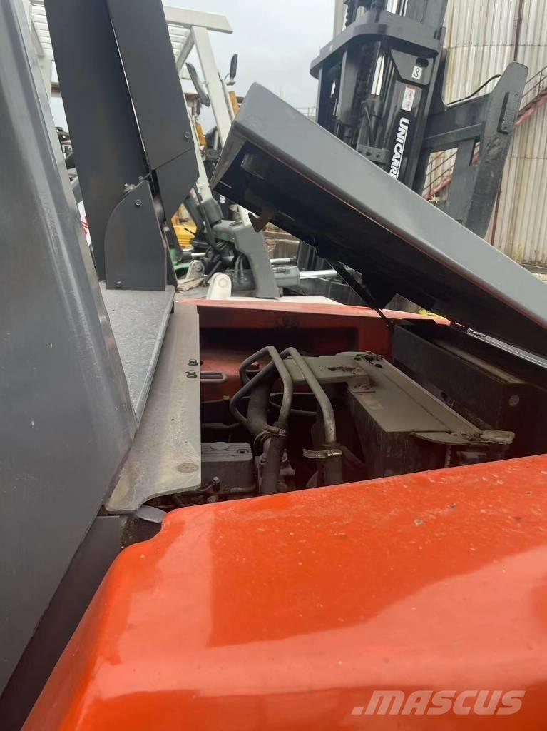 Toyota 7 Ton Diesel Trucker