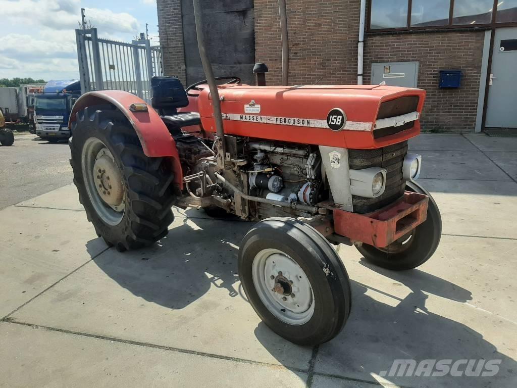 Massey Ferguson 158 Traktorer