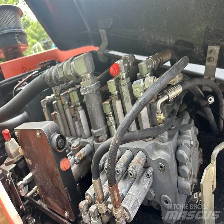 Kubota 183-3 Beltegraver