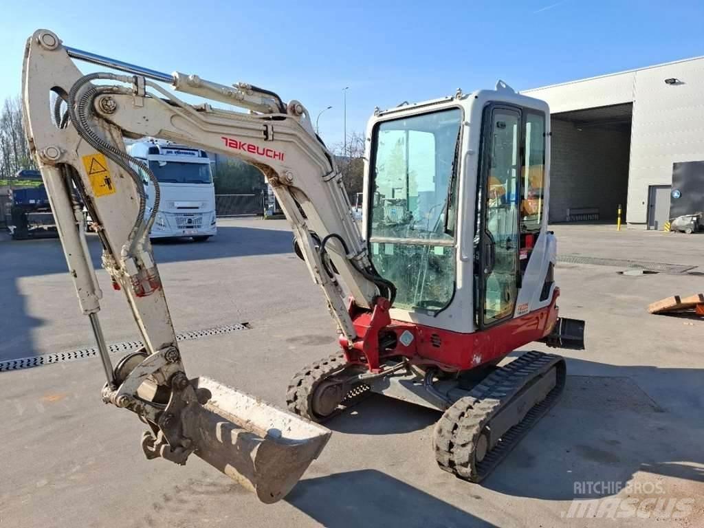 Takeuchi TB225LSA Minigravere <7t