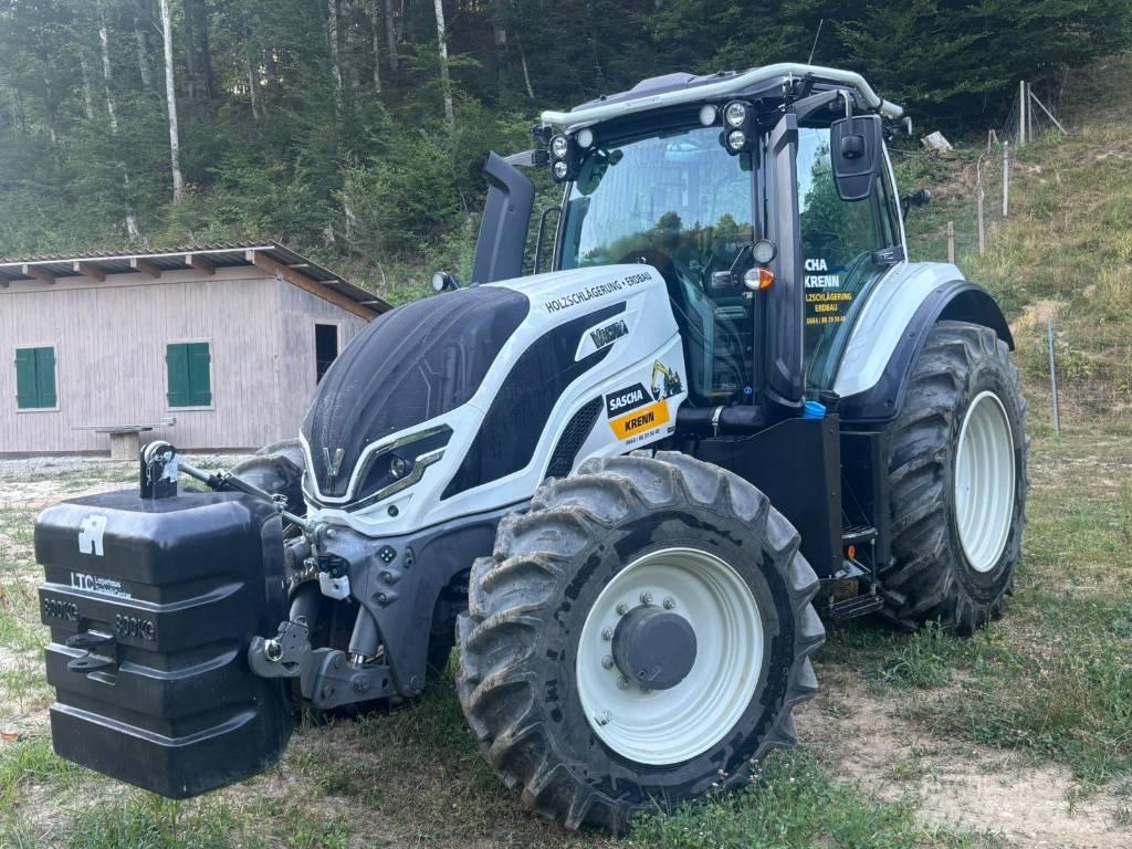 Valtra T 145 Traktor med skogsutstyr