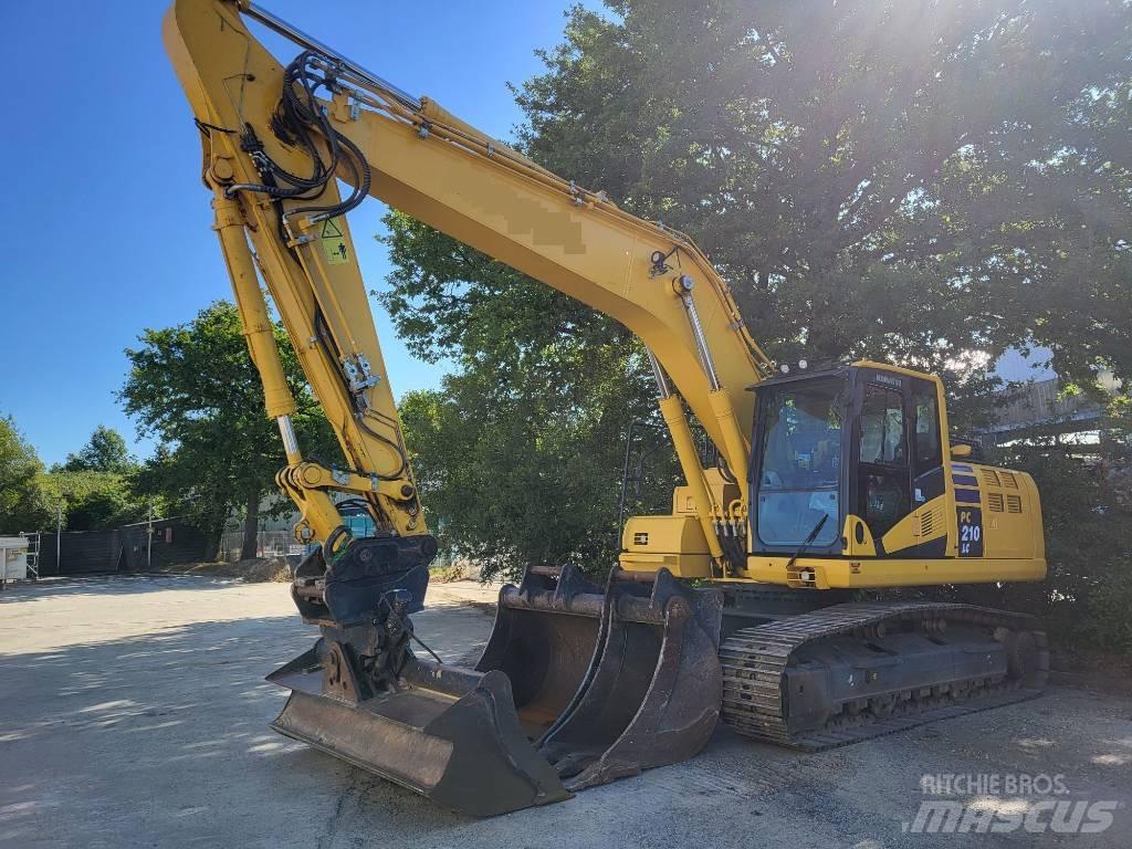 Komatsu PC210LC-11 Beltegraver