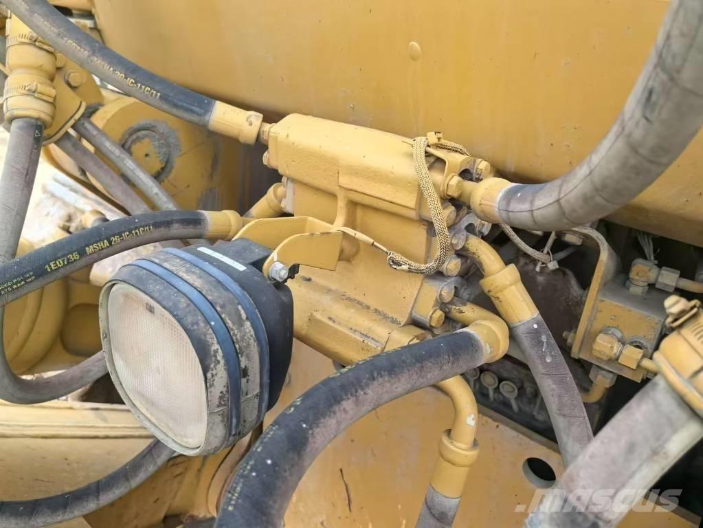 CAT D 8 T Dozere Beltegående