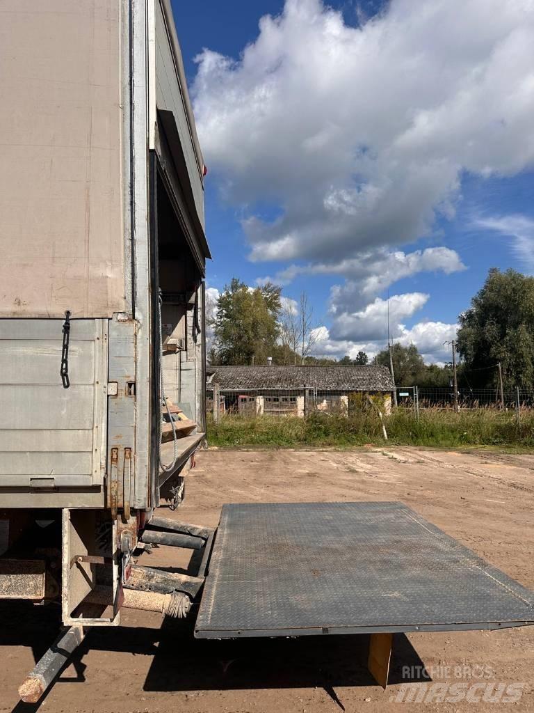Iveco Stralis AT 190 Kranbil