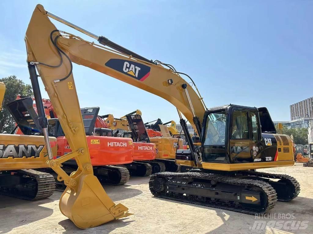 CAT 323 D Beltegraver