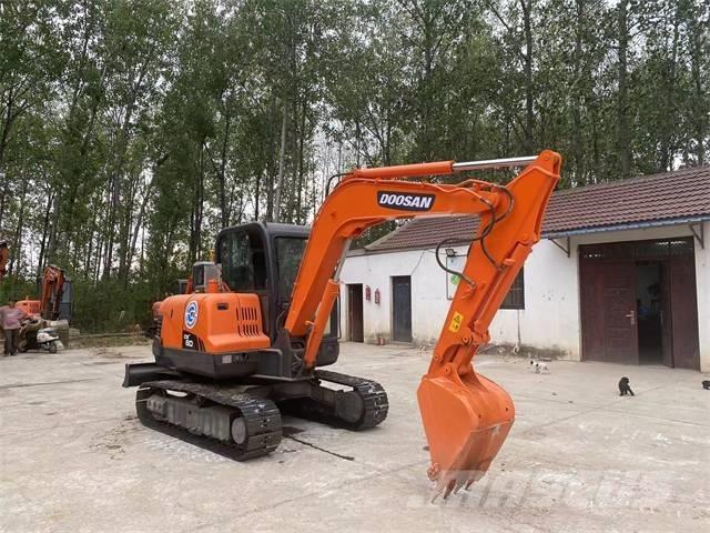 Doosan dx60 Beltegraver