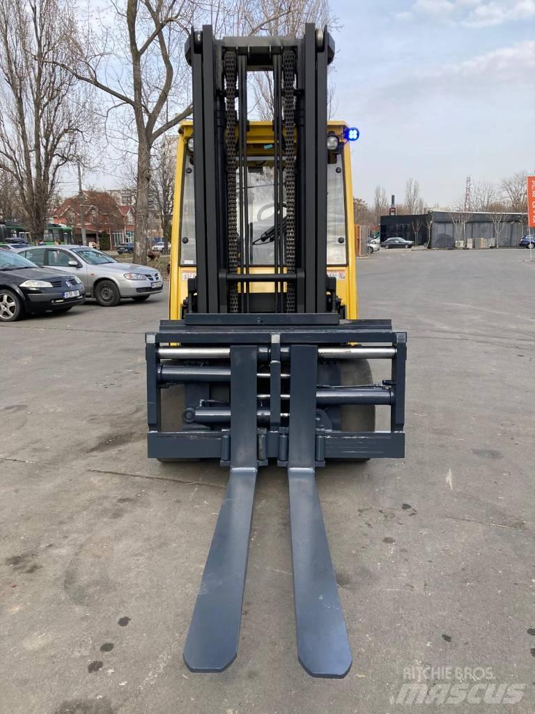 Hyster S7.0FT Diesel Trucker