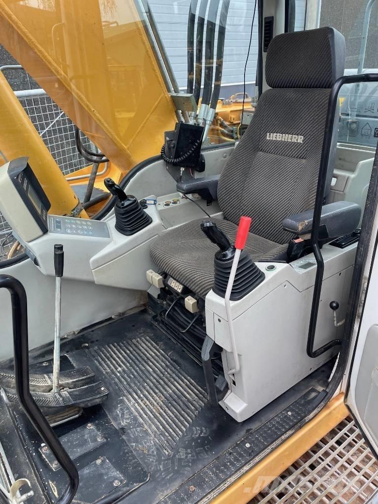 Liebherr R914 Beltegraver