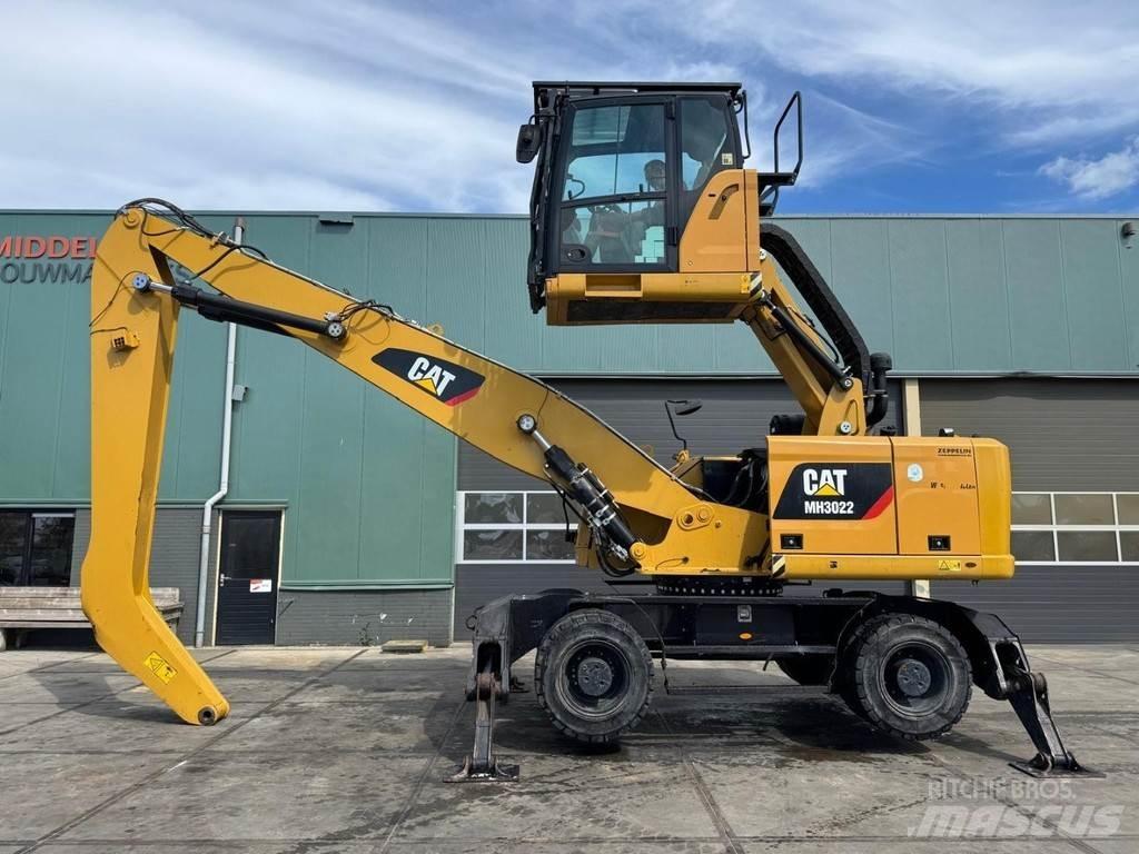 CAT MH3022 Gravemaskiner for avfallshåndtering