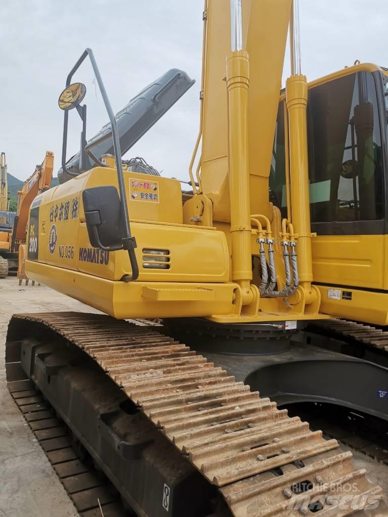 Komatsu PC 200 LC-8 Beltegraver