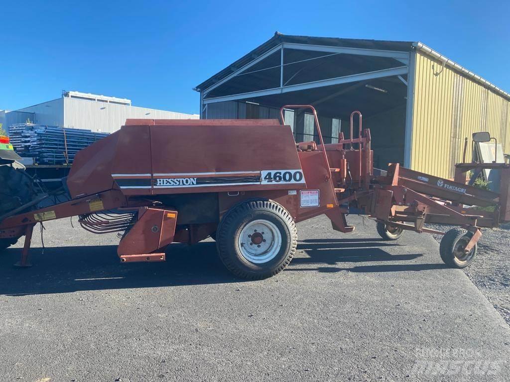 Hesston 4600 Firkantpresser