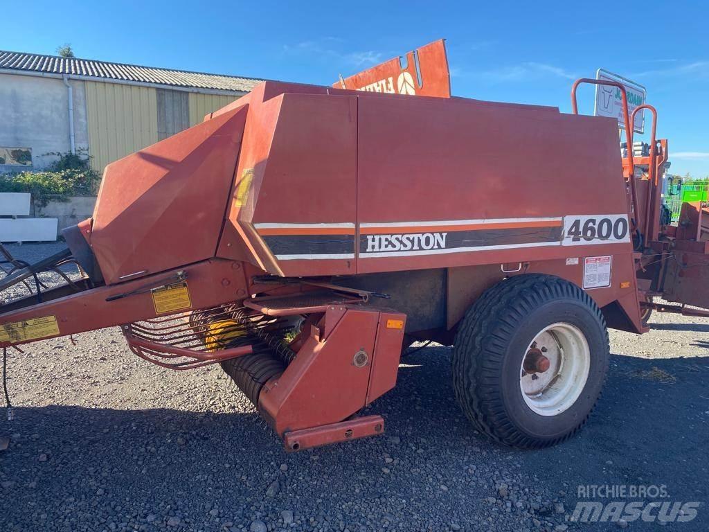 Hesston 4600 Firkantpresser