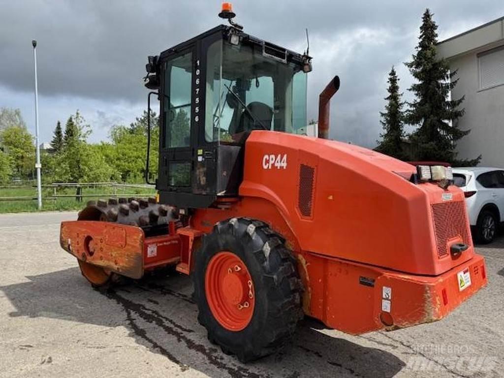 CAT CP44 Andre Valser