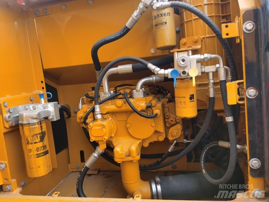 CAT 320 D2 Beltegraver