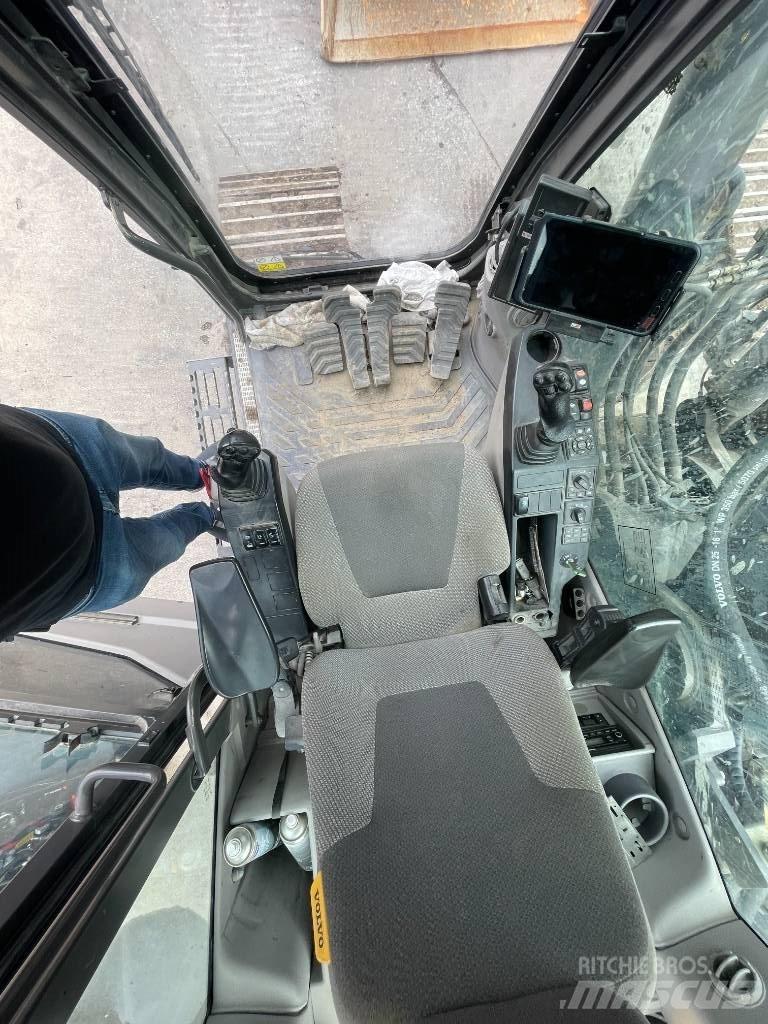 Volvo EC 300 EL Beltegraver