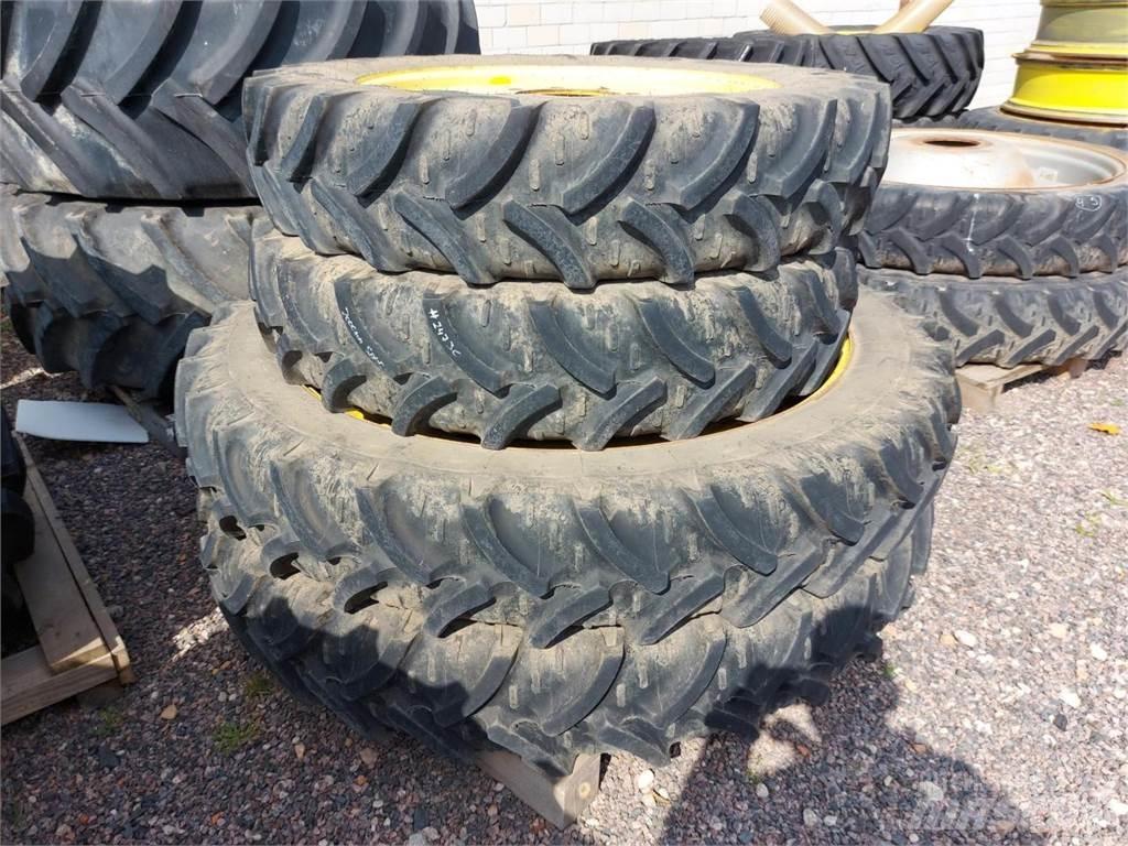Kleber 270/95R32 Dekk, hjul og felger