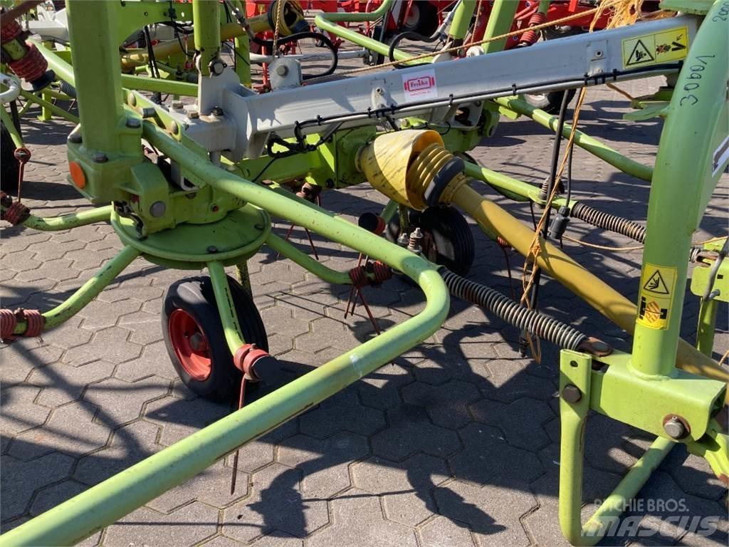 CLAAS Volto 670 Raker og høyvendere