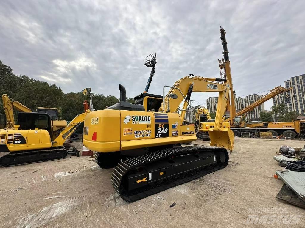 Komatsu PC 240 Beltegraver