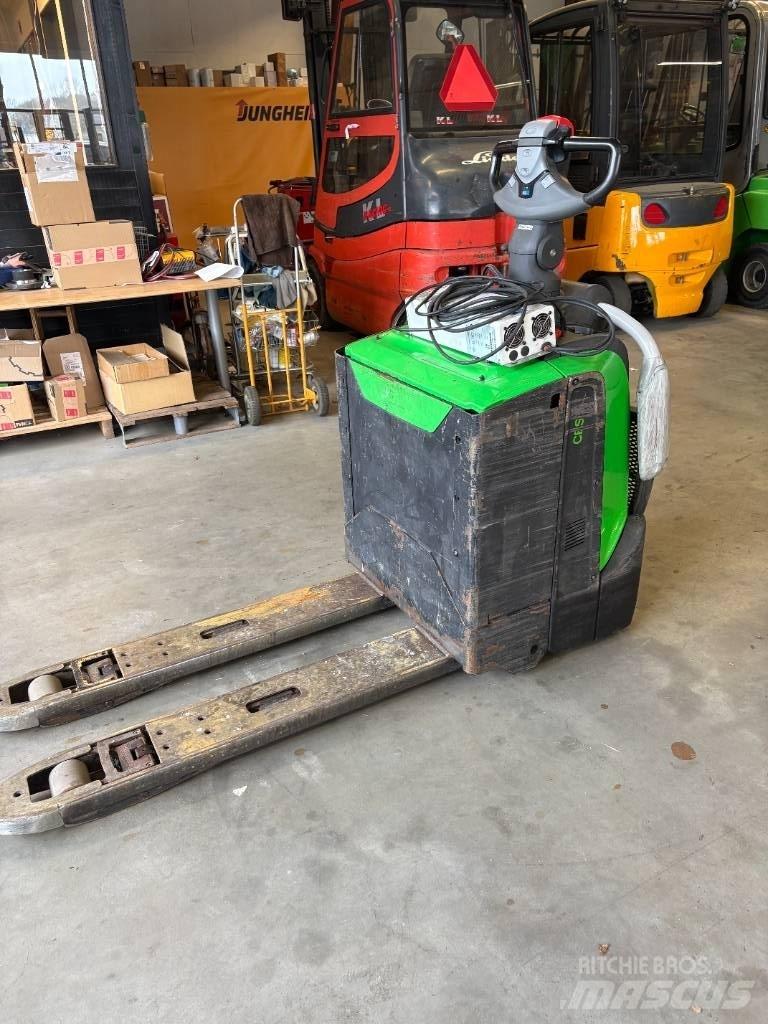 Cesab P 320 Lavtløftende truck med platform