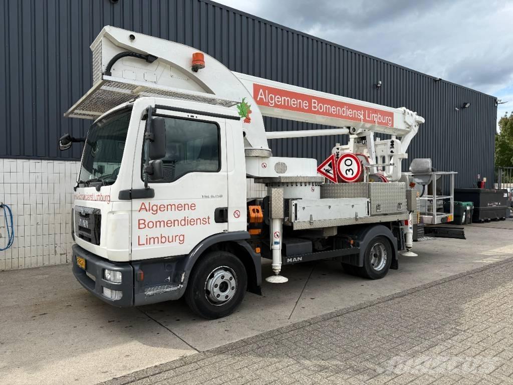 Palfinger P 300 KS Bilmontert lift