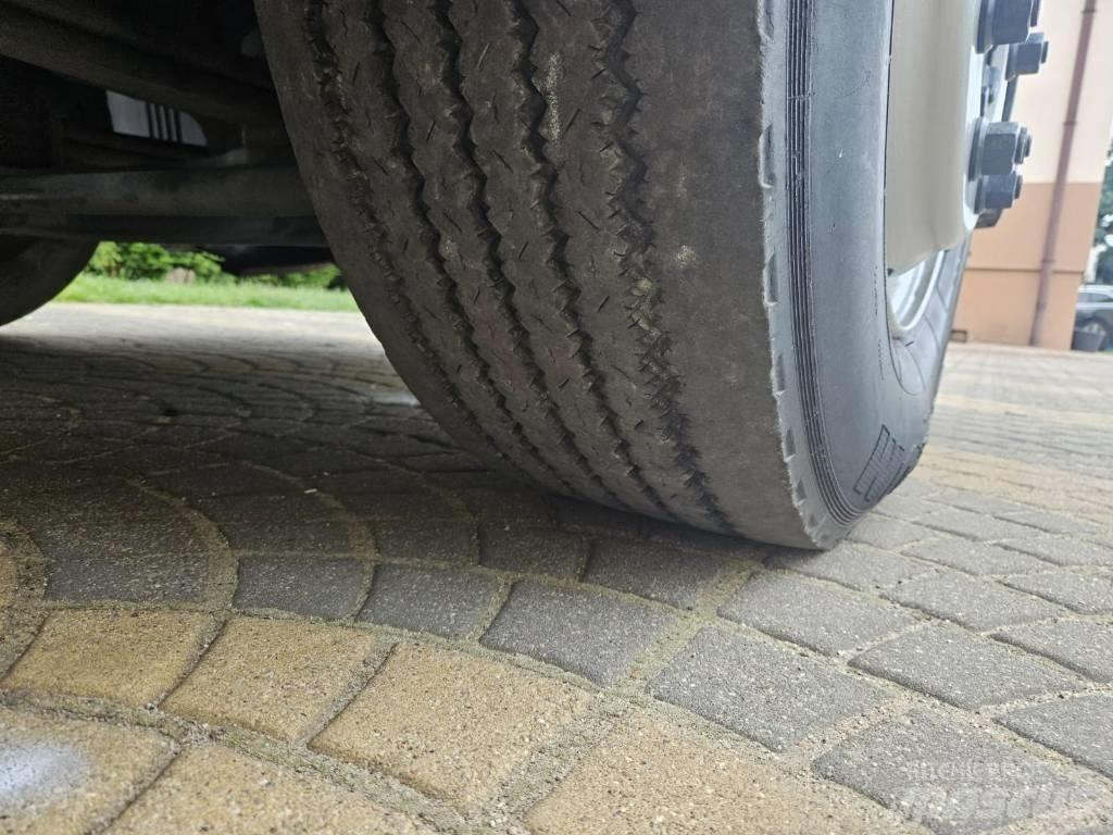 Scania 124 L 420 Trekkvogner