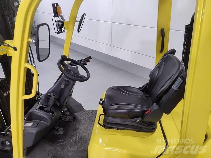 Hyster H3.0UT Diesel Trucker