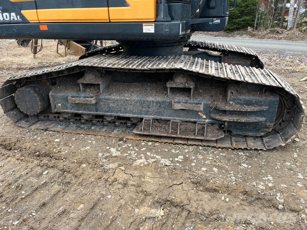 Hyundai HX 140 AL Beltegraver