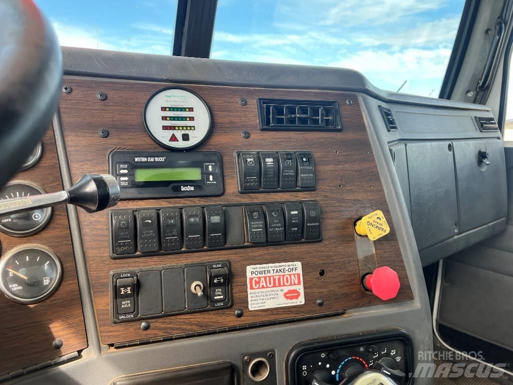 Western Star 4900 Beltegående Kran