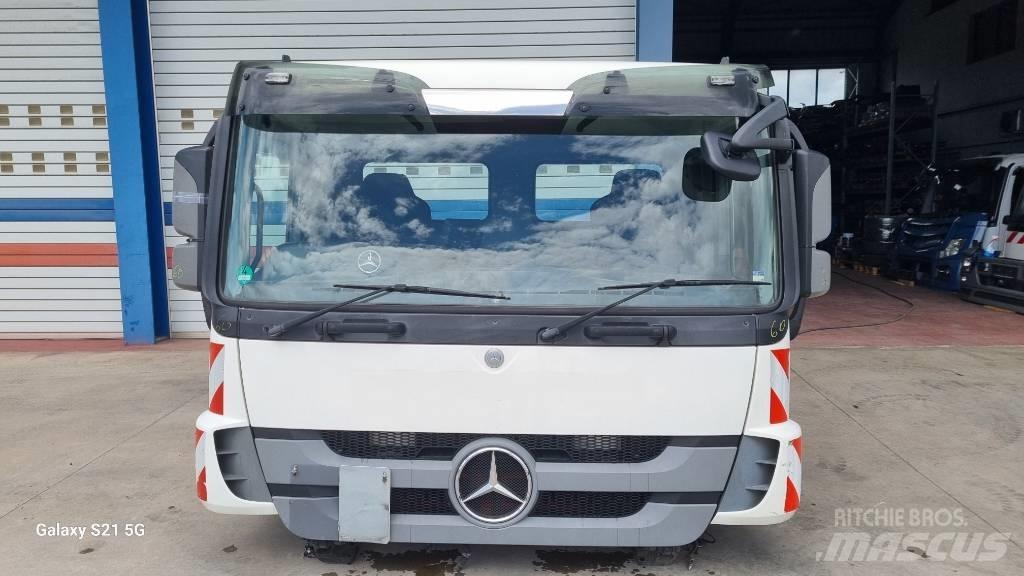 Mercedes-Benz CABIN Førerhus og Interiør