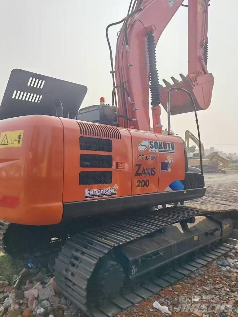 Hitachi 200-3 Beltegraver
