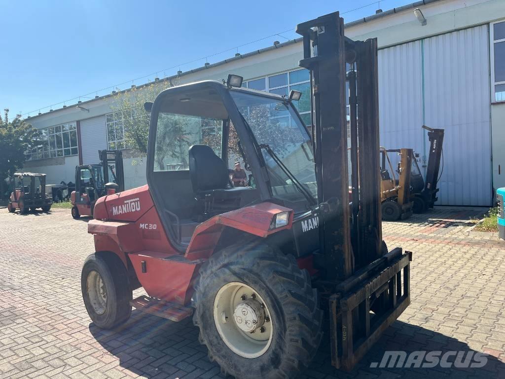 Manitou MC 30 V-4173 Terrenggående gaffeltruck