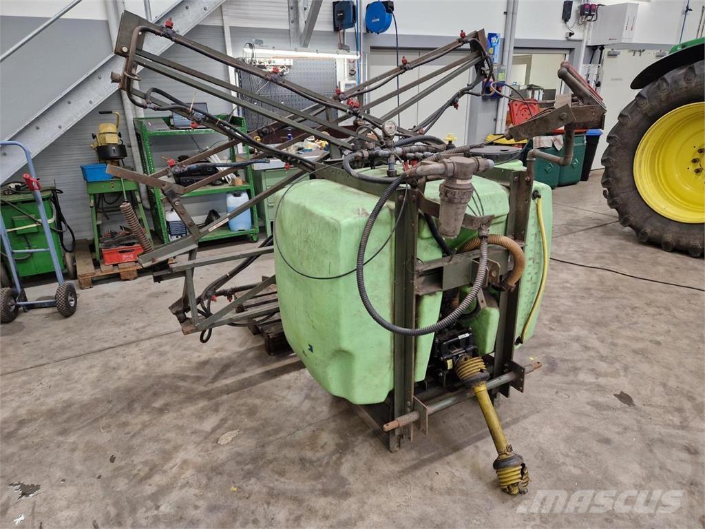 Tecnoma 800 Liter Slepesprøyter