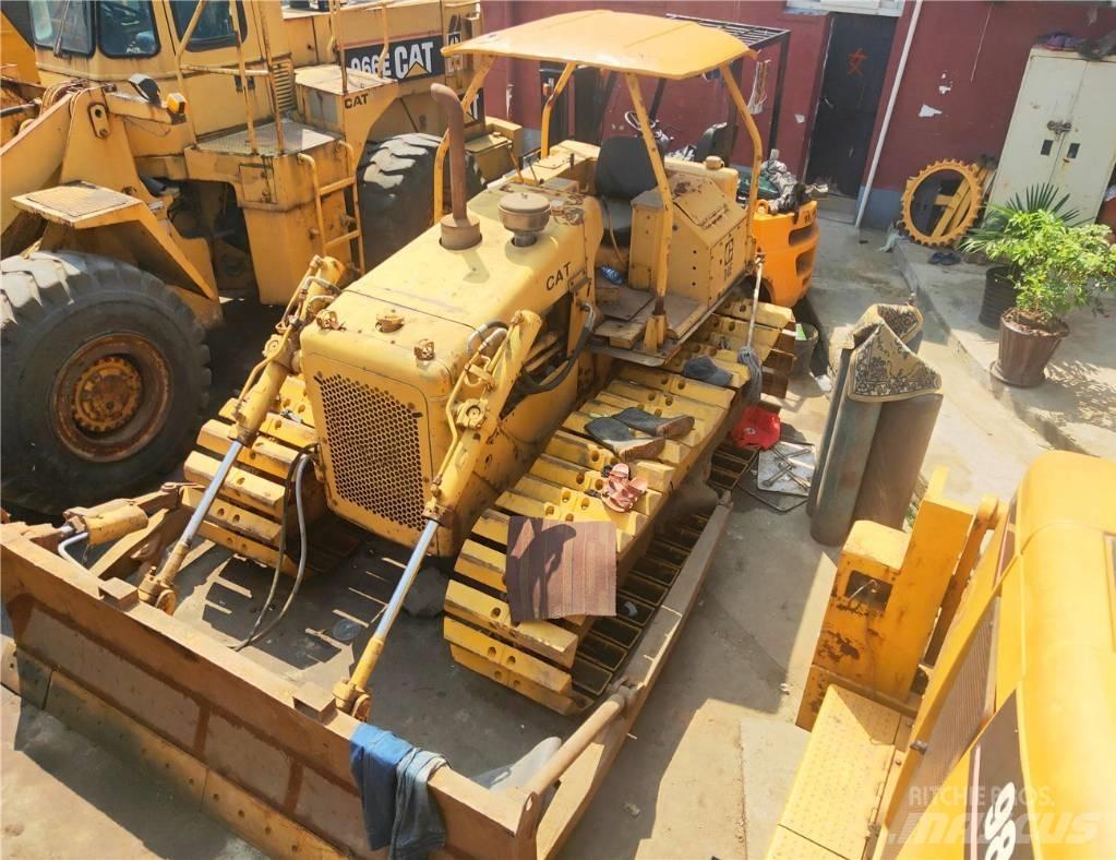CAT D 4 E Dozere Beltegående