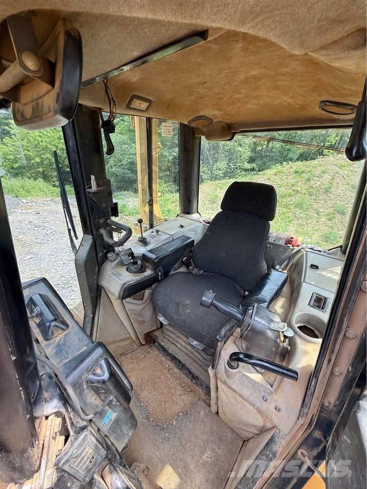CAT D 6 N XL Dozere Beltegående