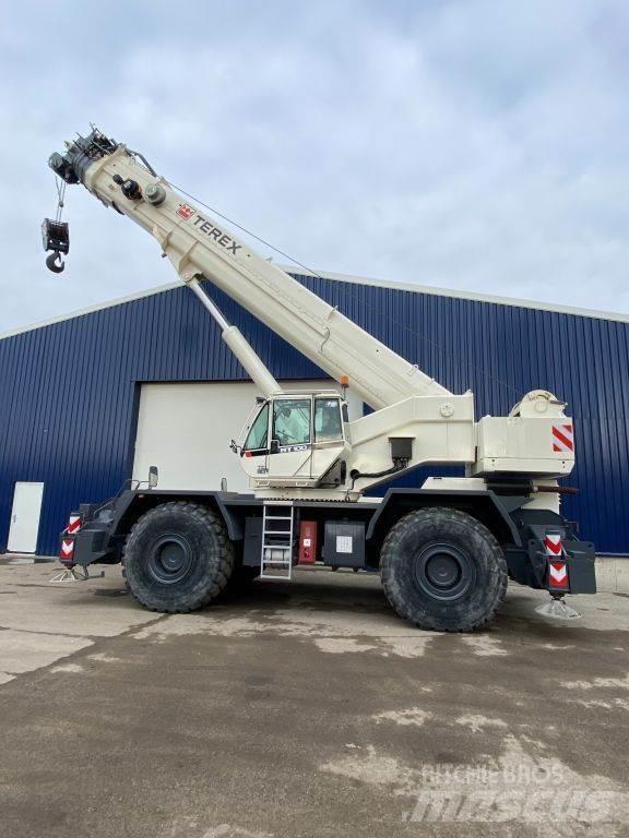 Terex RT 100 Røff terreng kraner