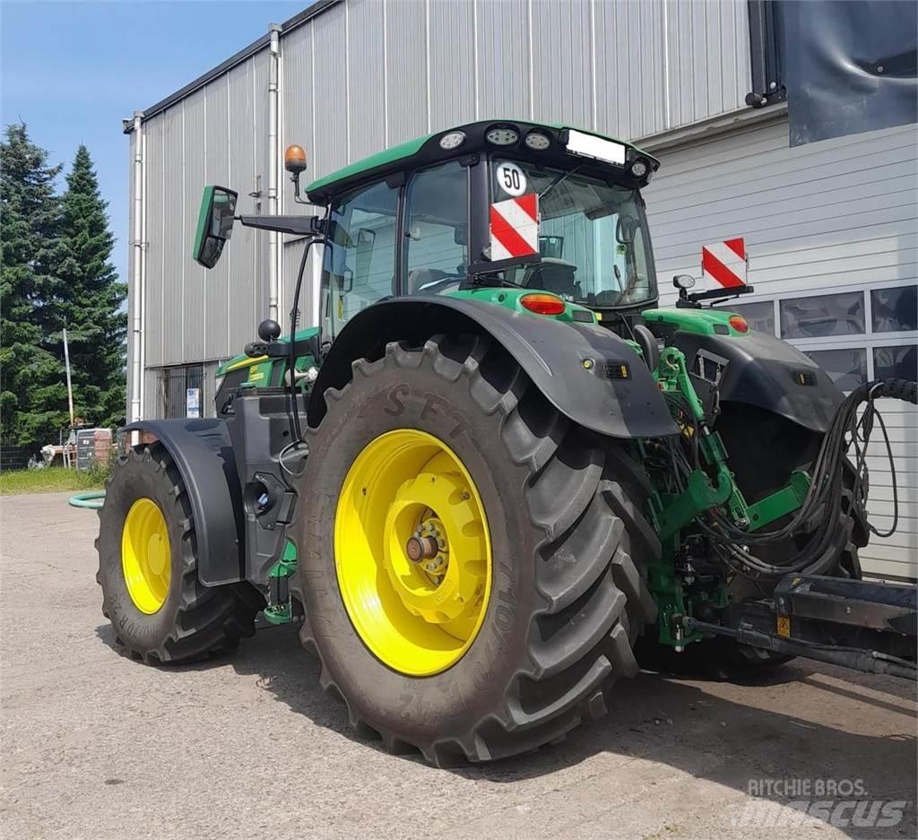 John Deere 6R 215 Traktorer