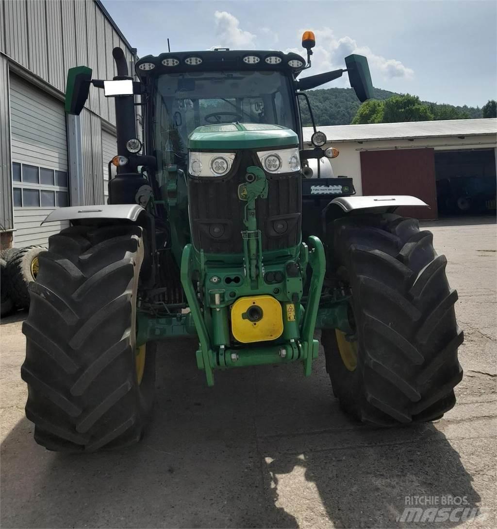 John Deere 6R 215 Traktorer