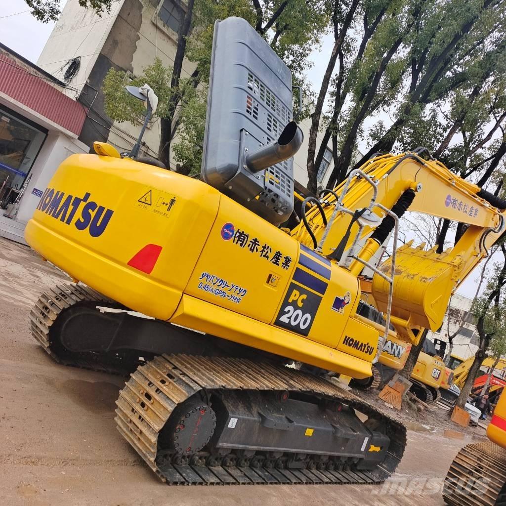 Komatsu PC 200 Beltegraver