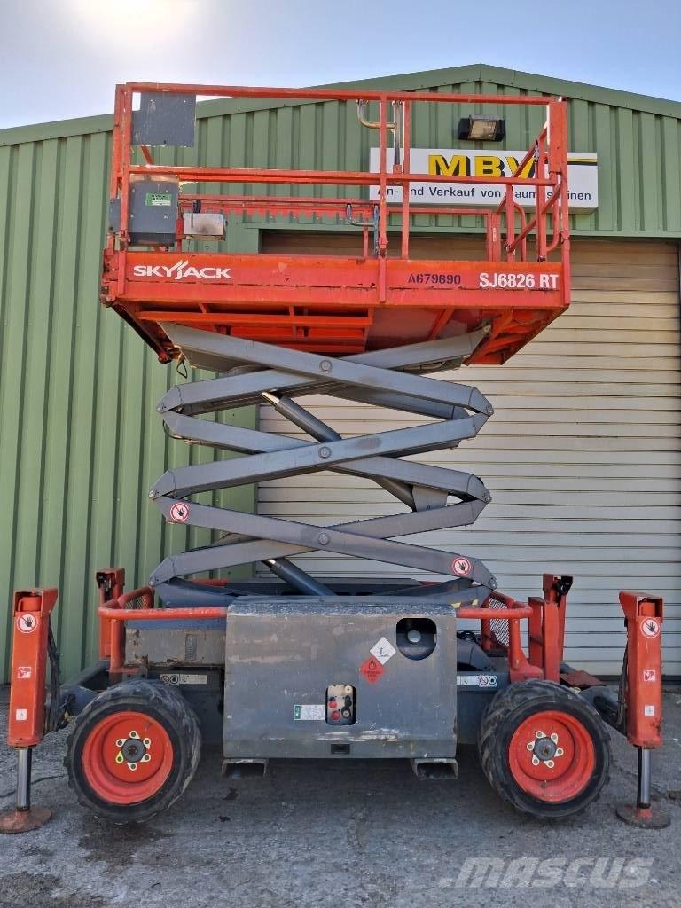 SkyJack SJ 6826 RT Sakselifter