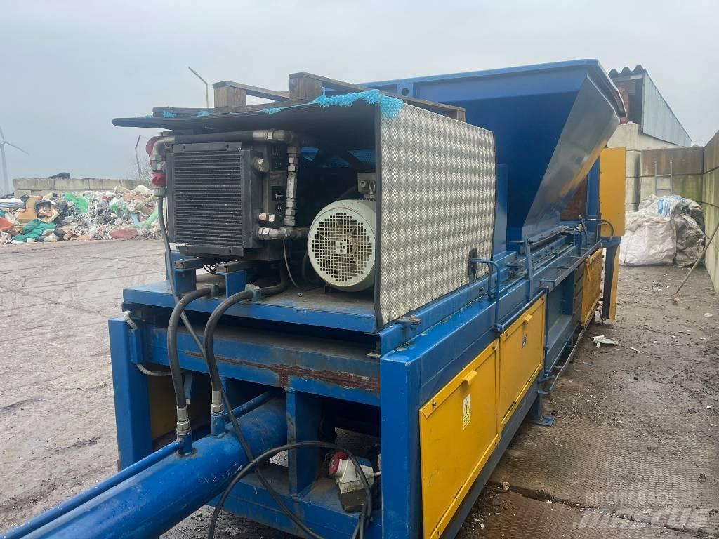  M.B.T. Press HPH40 Truck - Annet