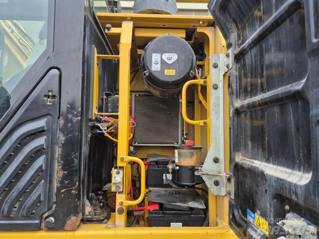 CAT 329E Beltegraver