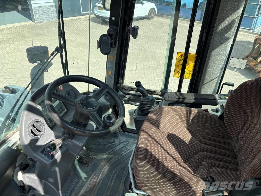 Liebherr L 538 Hjullastere