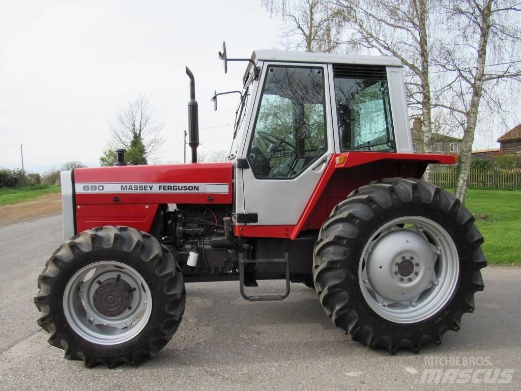 Massey Ferguson 690 Traktorer