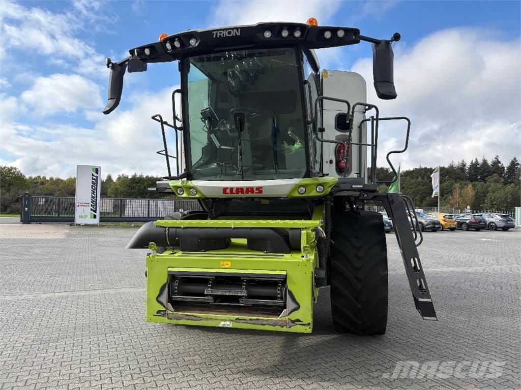 CLAAS TRION 520 Skurtreskere