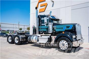 Kenworth W 900 Trekkvogner