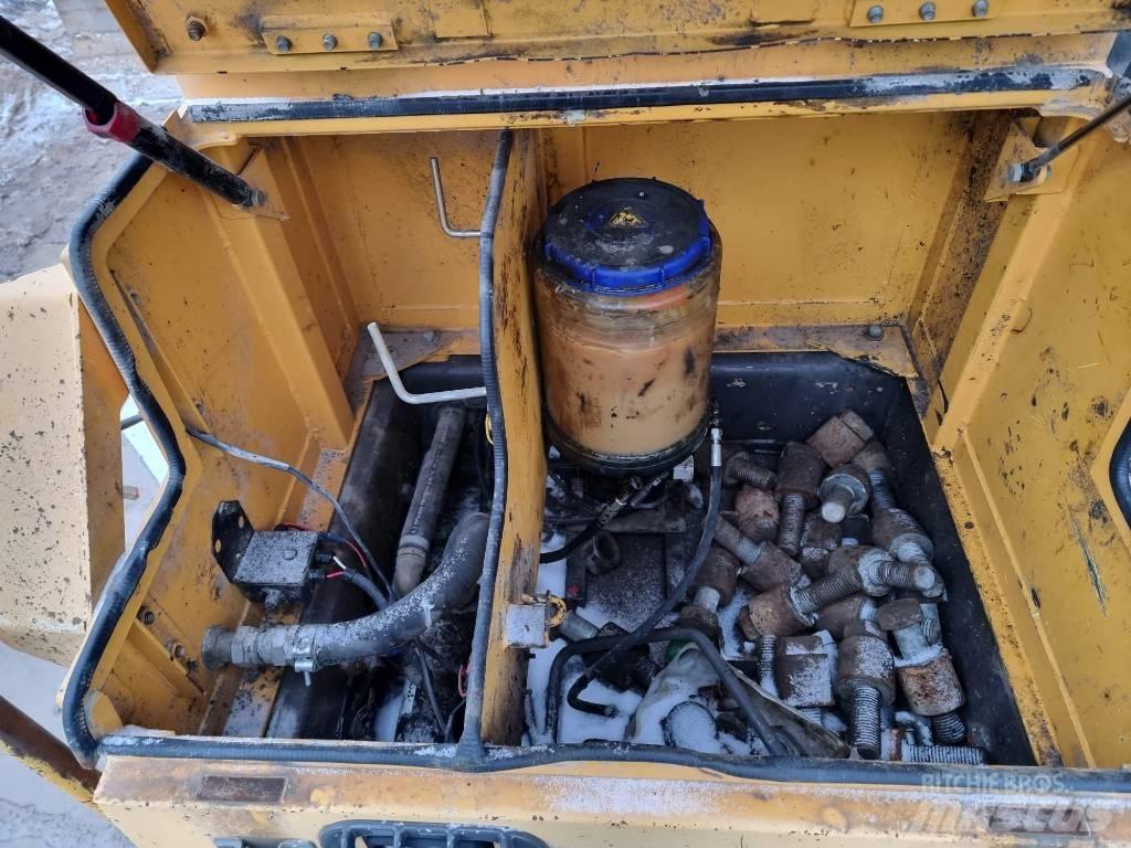 Volvo EC 700 B LC Beltegraver